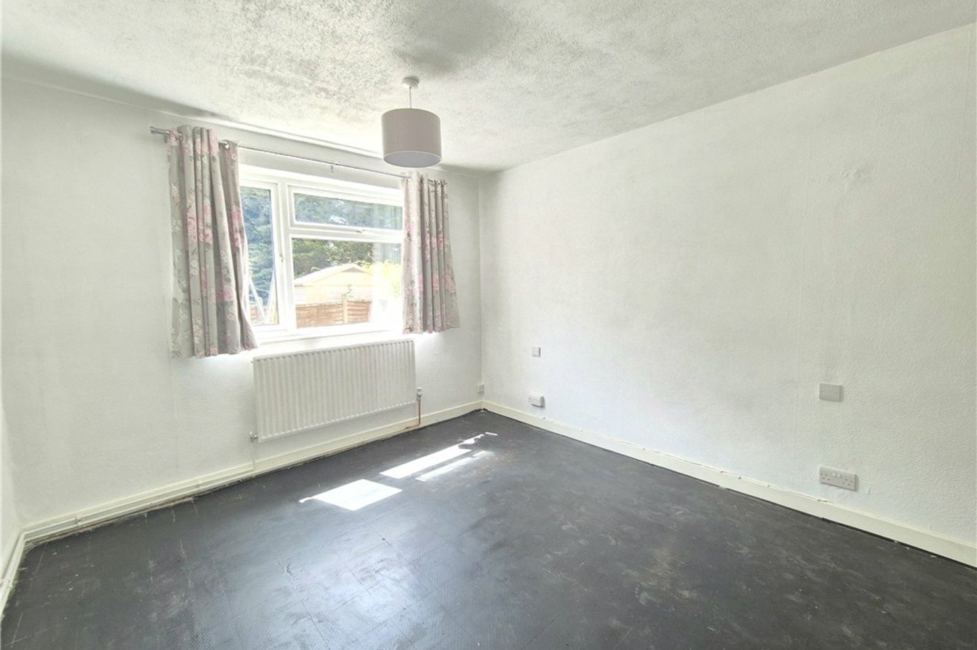 2 bedroom property for sale in Orpington | Robinson Jackson