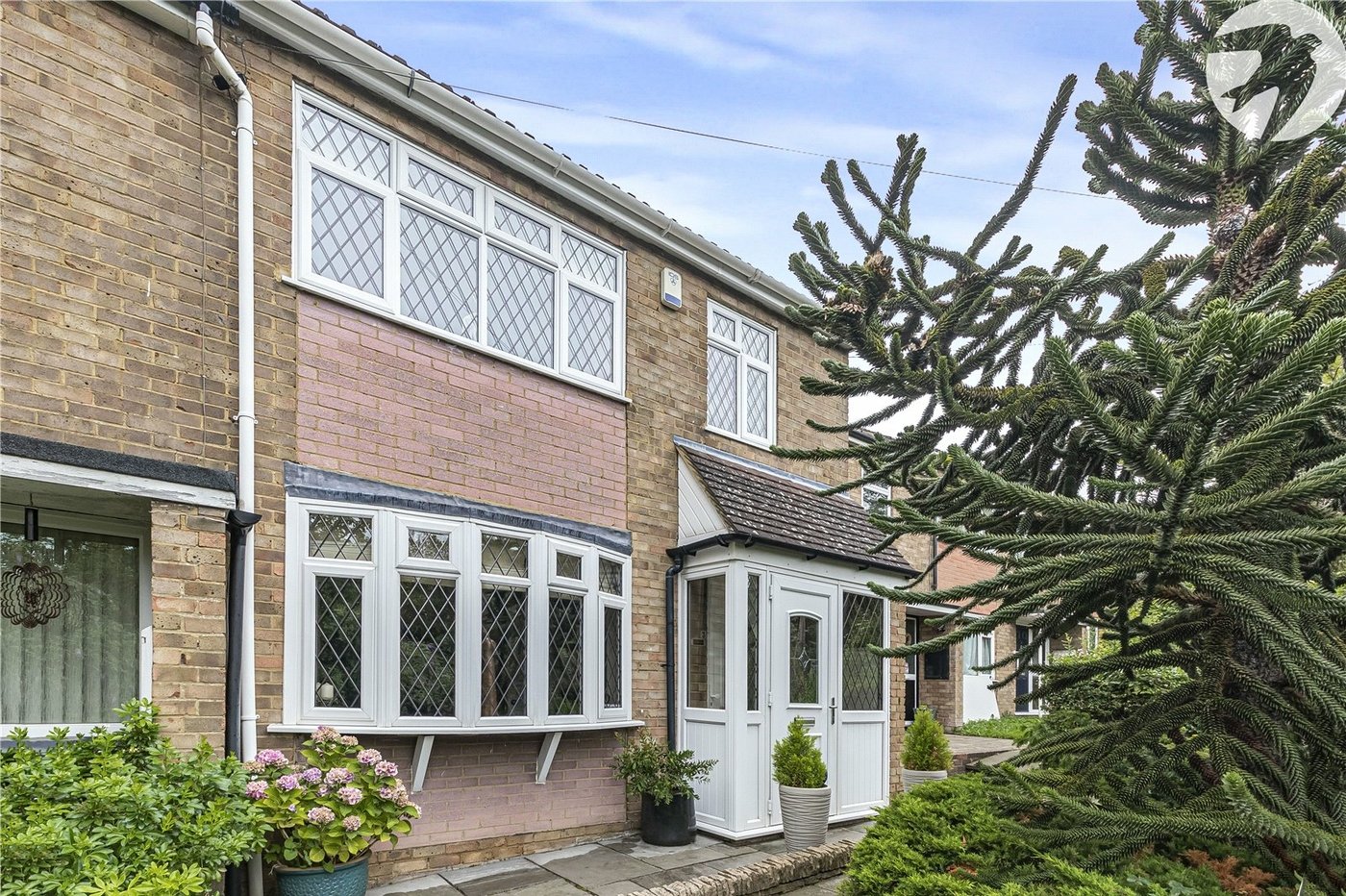 3 bedroom house for sale in Swanscombe | Robinson Jackson