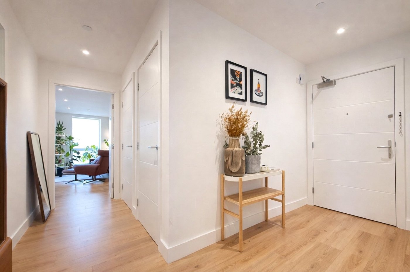 2 bedroom property for sale in London | Robinson Jackson