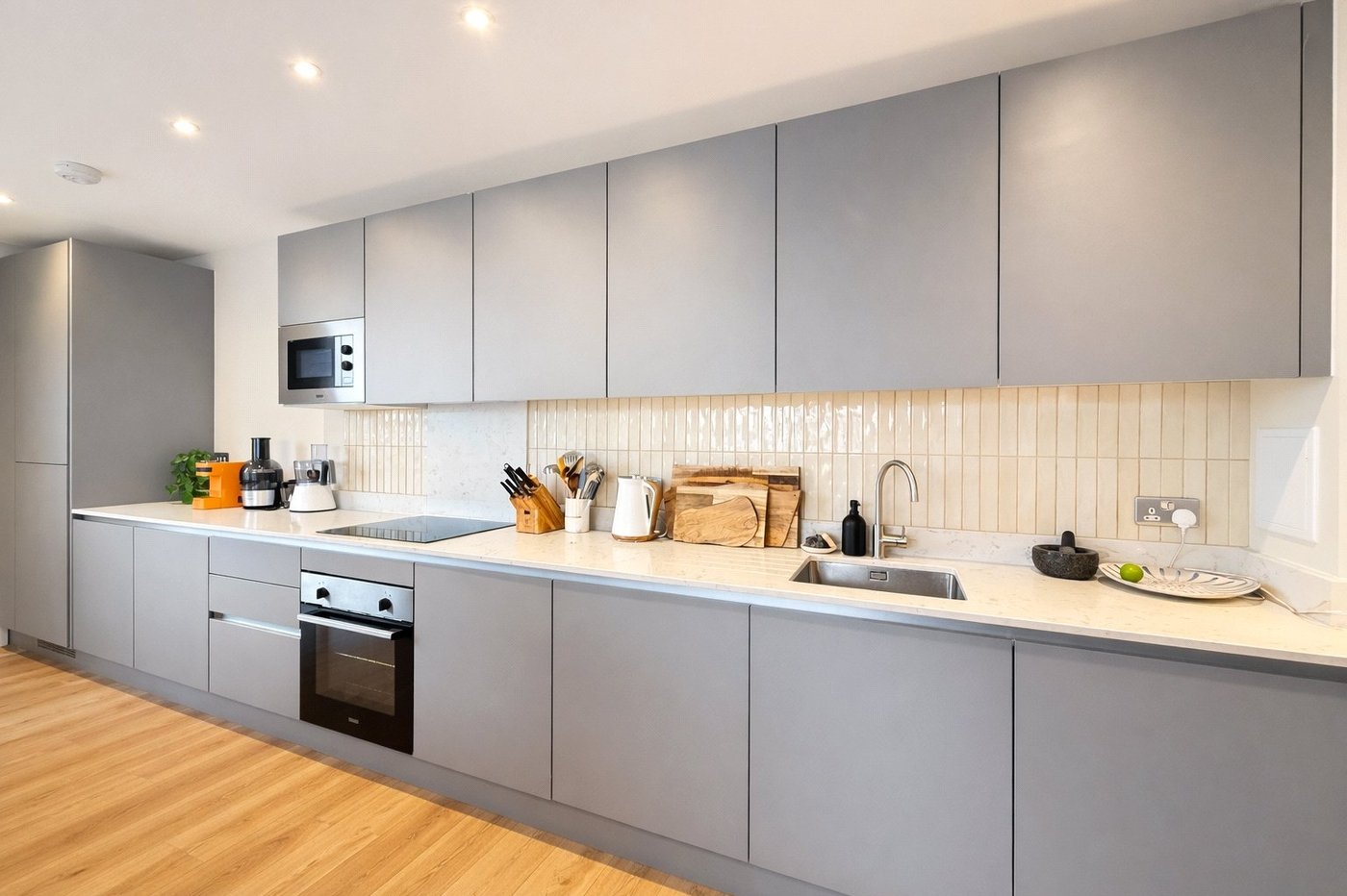 2 bedroom property for sale in London | Robinson Jackson