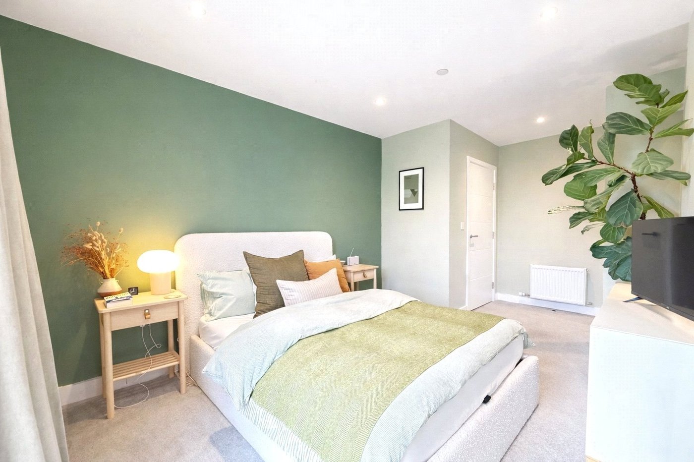 2 bedroom property for sale in London | Robinson Jackson