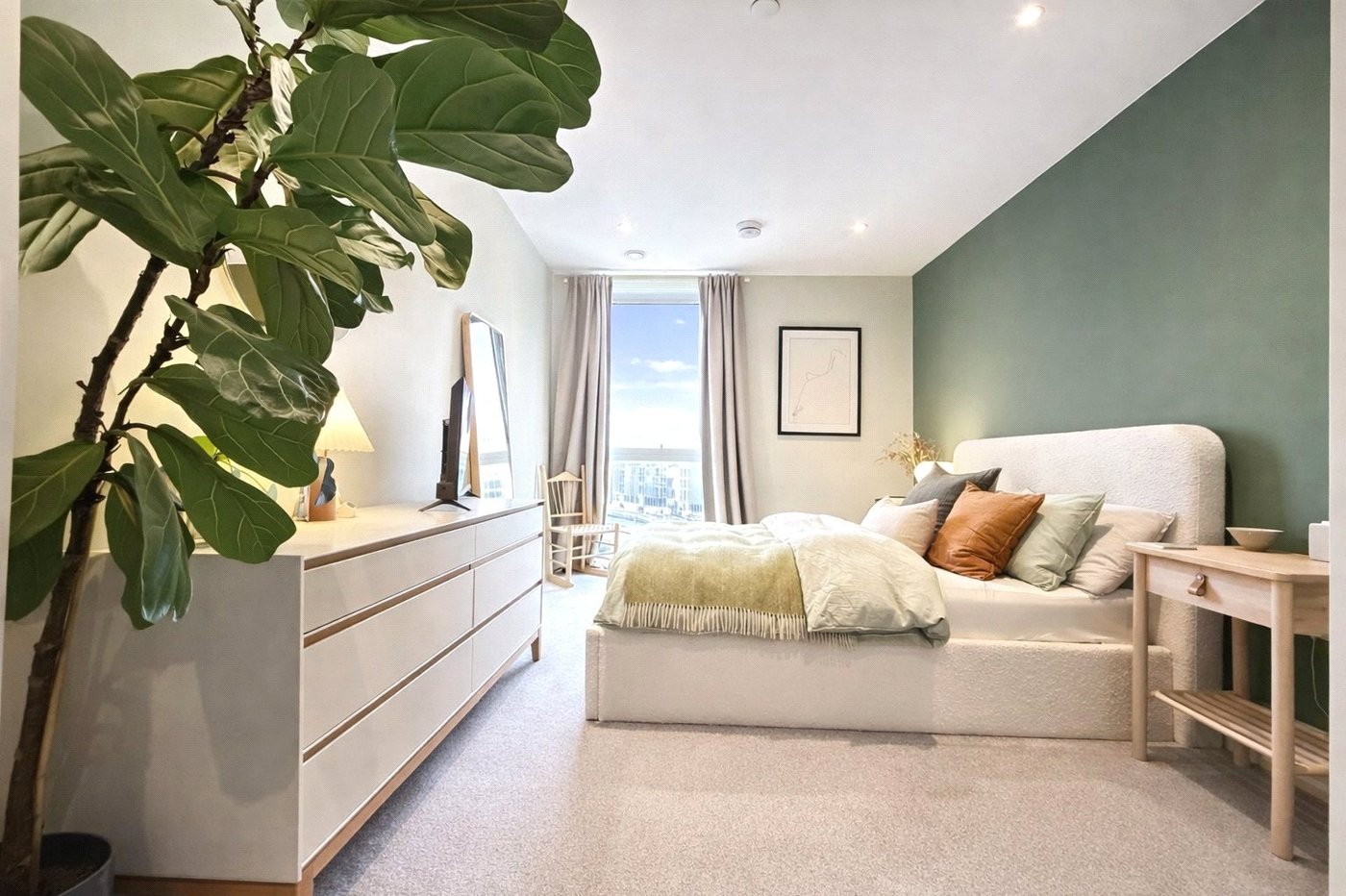 2 bedroom property for sale in London | Robinson Jackson