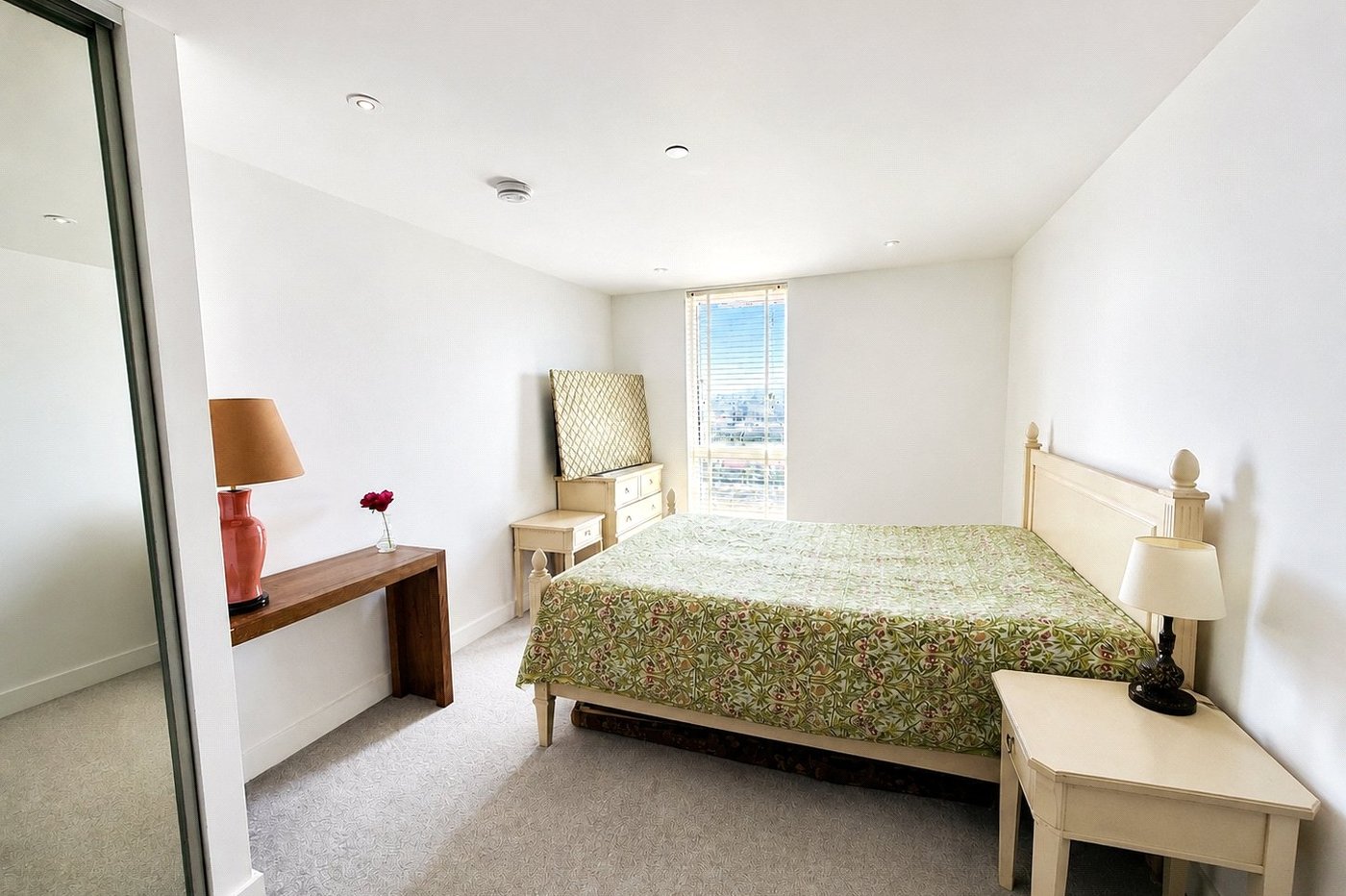 1 bedroom property for sale in London | Robinson Jackson
