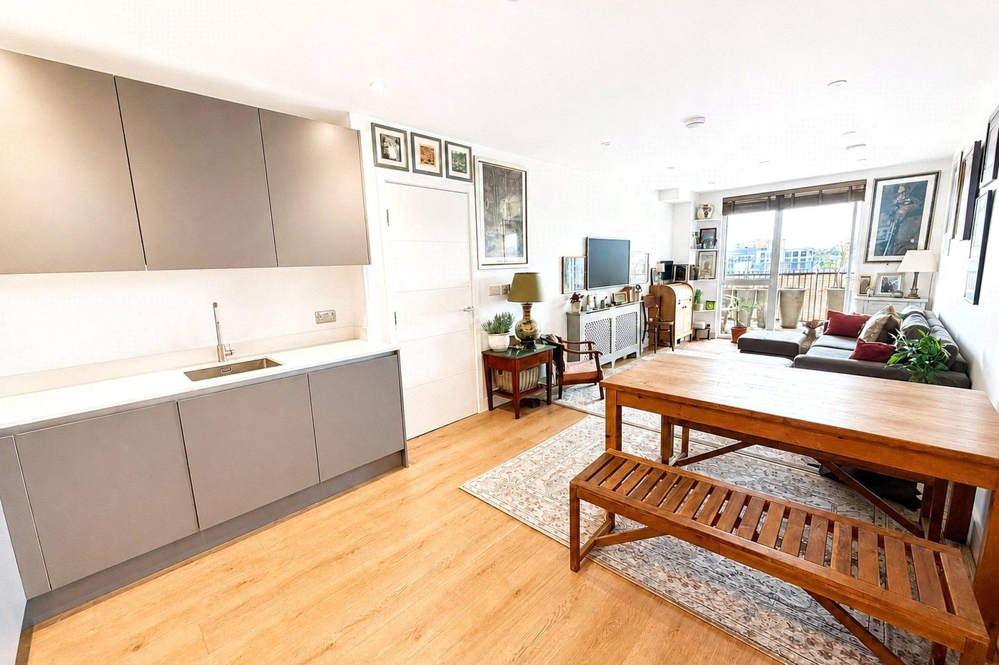 1 bedroom property for sale in London | Robinson Jackson