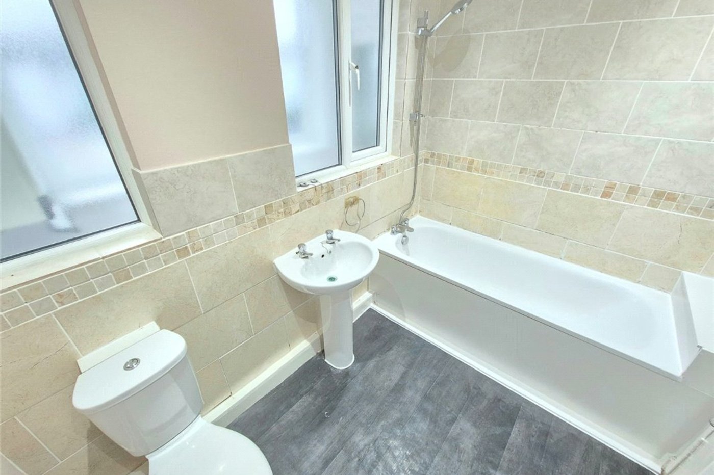2 bedroom property for sale in Orpington | Robinson Jackson