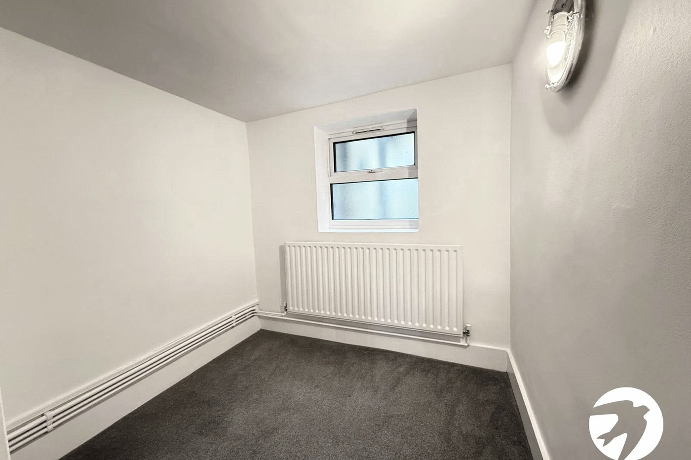 2 bedroom property for sale in London | Robinson Jackson