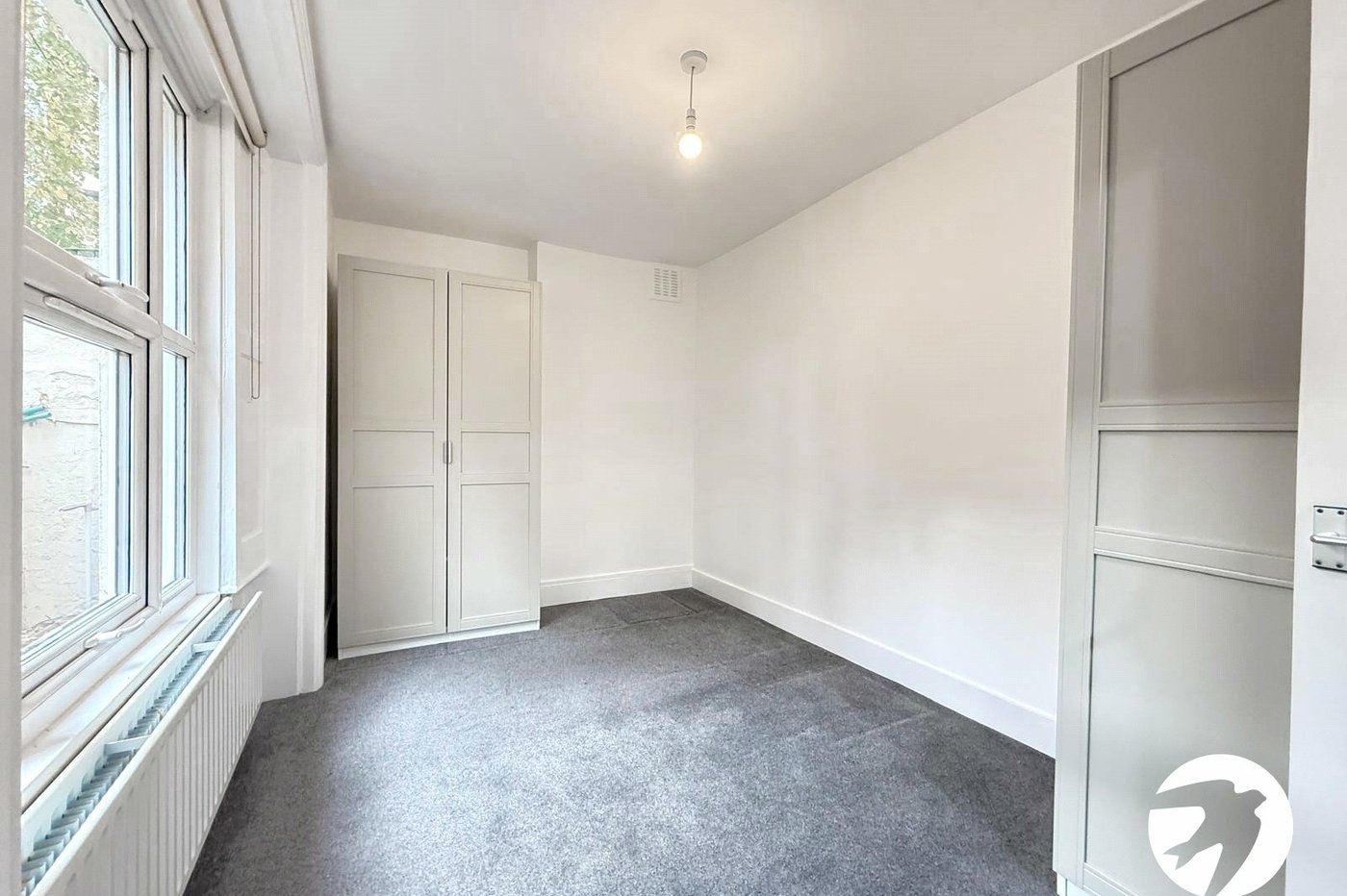 2 bedroom property for sale in London | Robinson Jackson