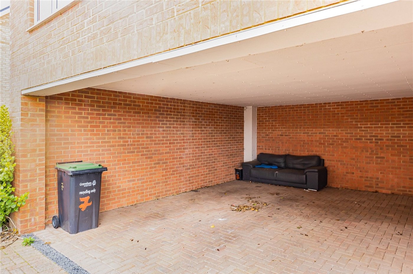 2 bedroom house for sale in Gravesend | Robinson Michael & Jackson