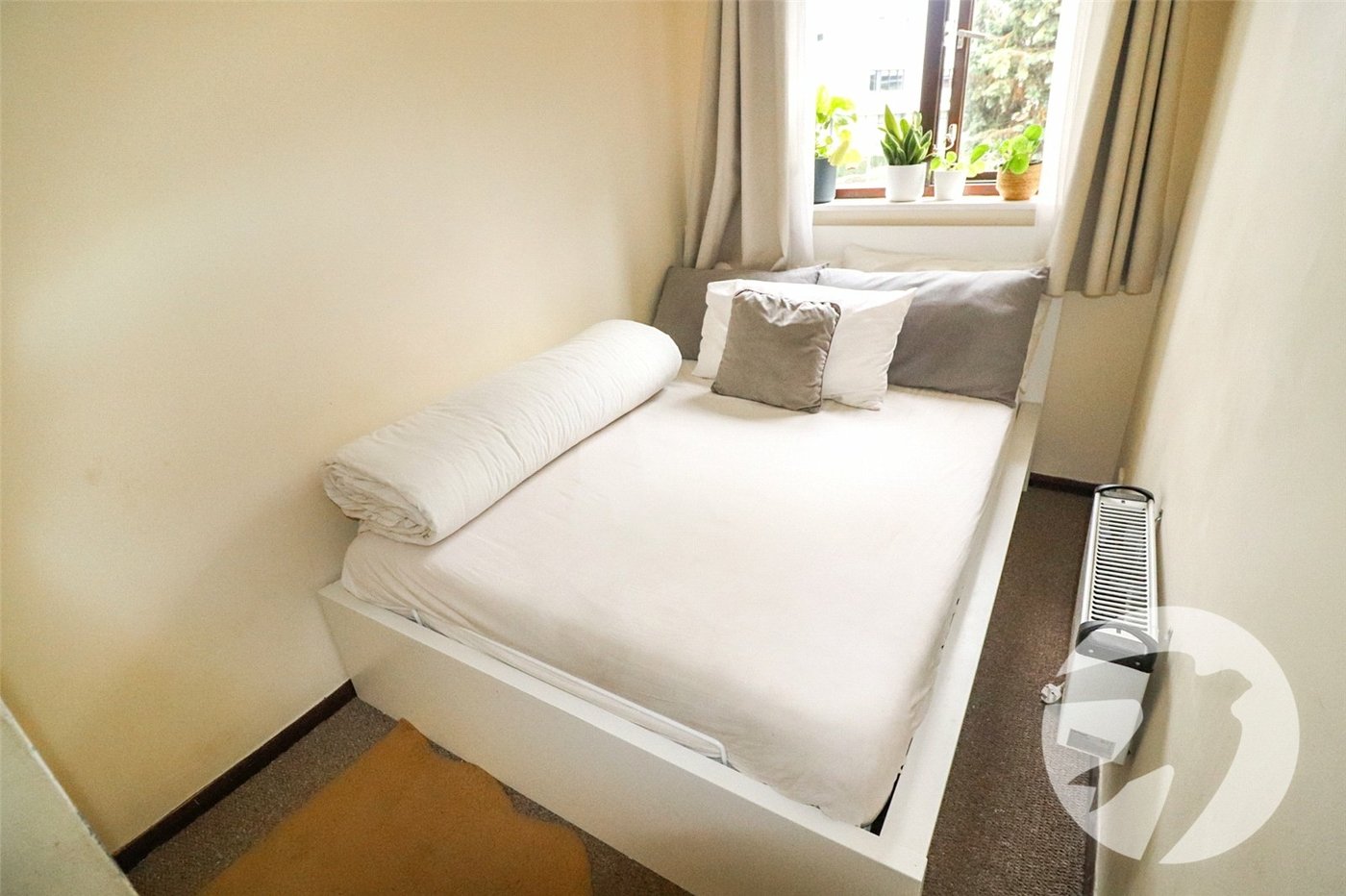 2 bedroom property for sale in Northumberland Heath | Robinson Jackson