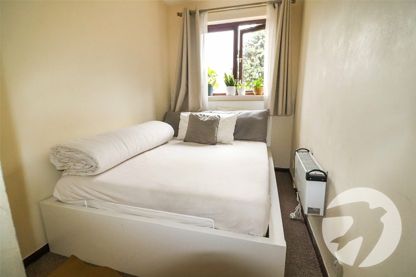 2 bedroom property for sale in Northumberland Heath | Robinson Jackson