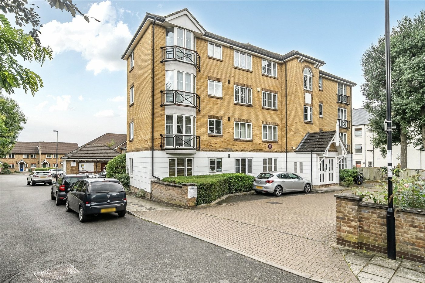 1 bedroom property for sale in  | Robinson Jackson