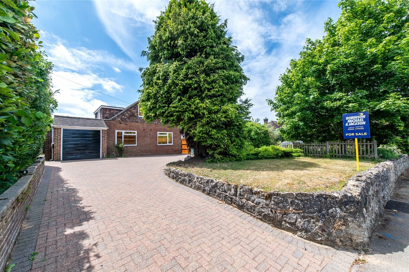 5 bedroom house for sale in Maidstone | Robinson Michael & Jackson