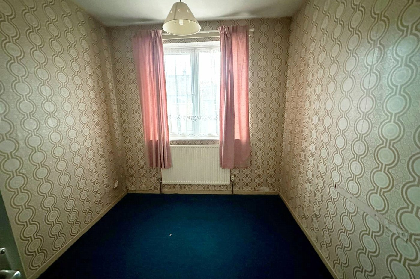 3 bedroom house for sale in London | Robinson Jackson