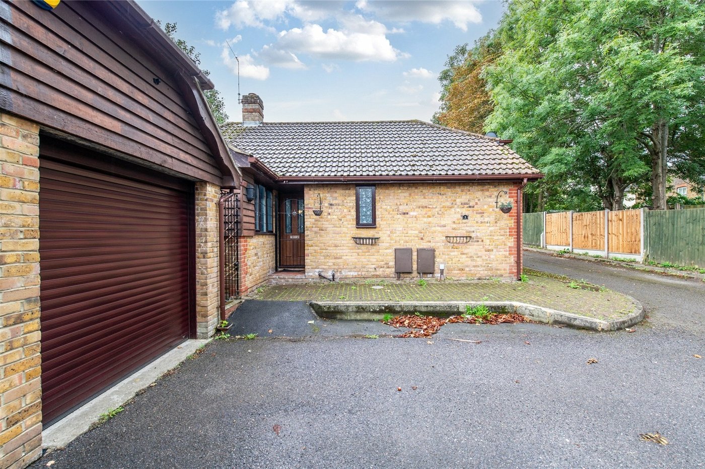 2 bedroom bungalow for sale in Maidstone | Robinson Michael & Jackson