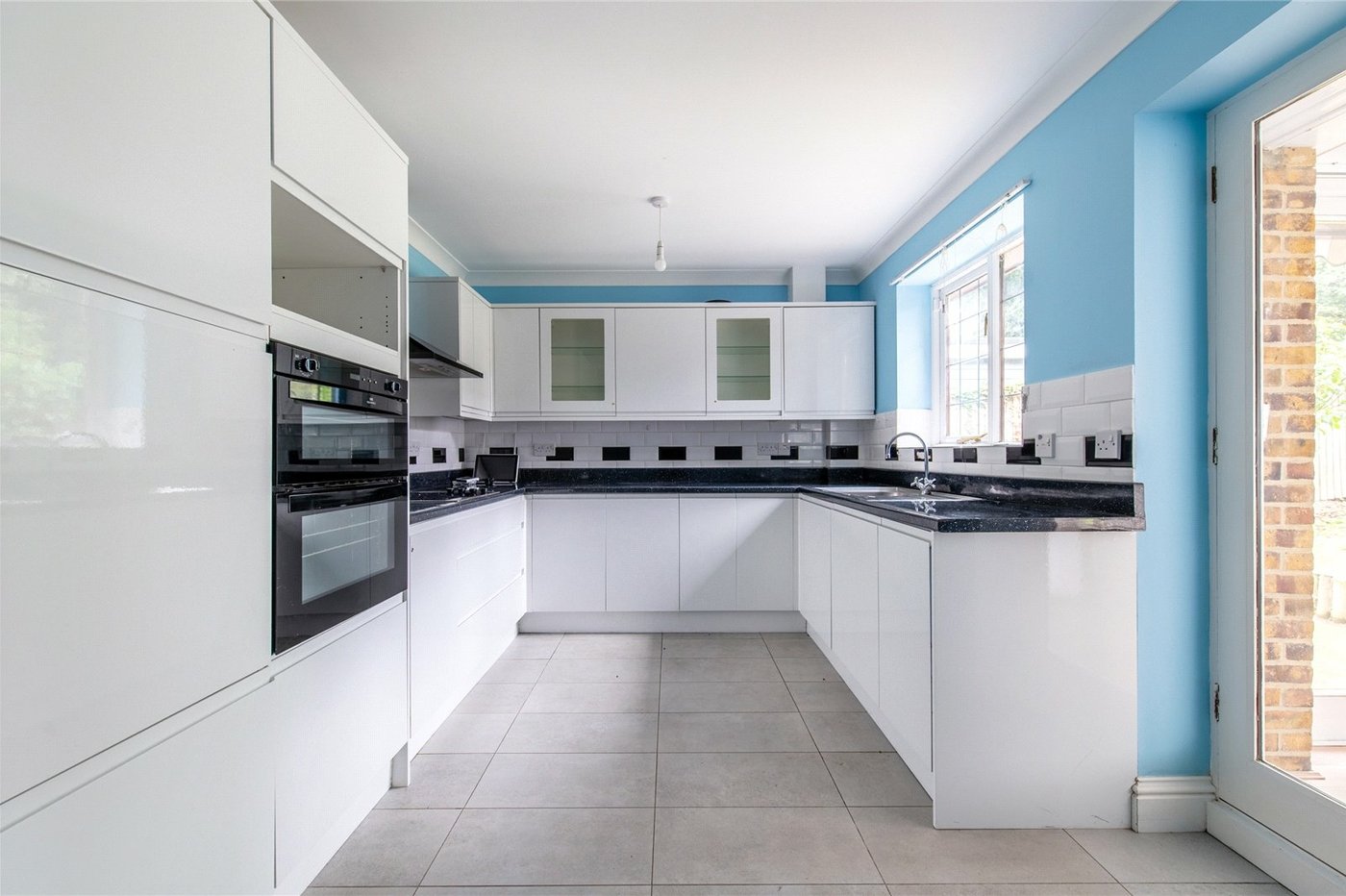 2 bedroom bungalow for sale in Maidstone | Robinson Michael & Jackson