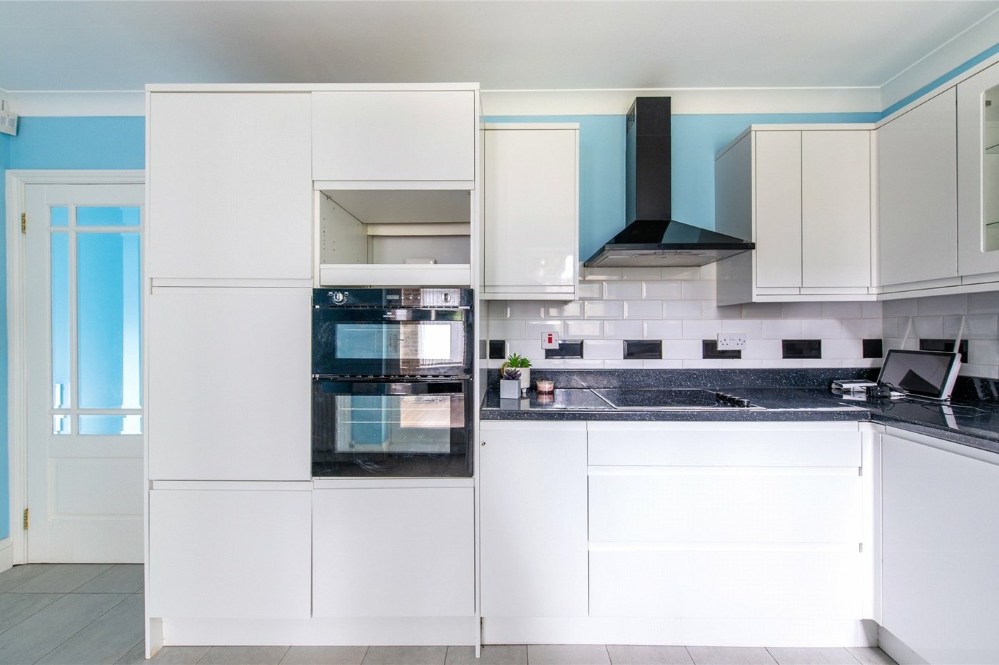 2 bedroom bungalow for sale in Maidstone | Robinson Michael & Jackson