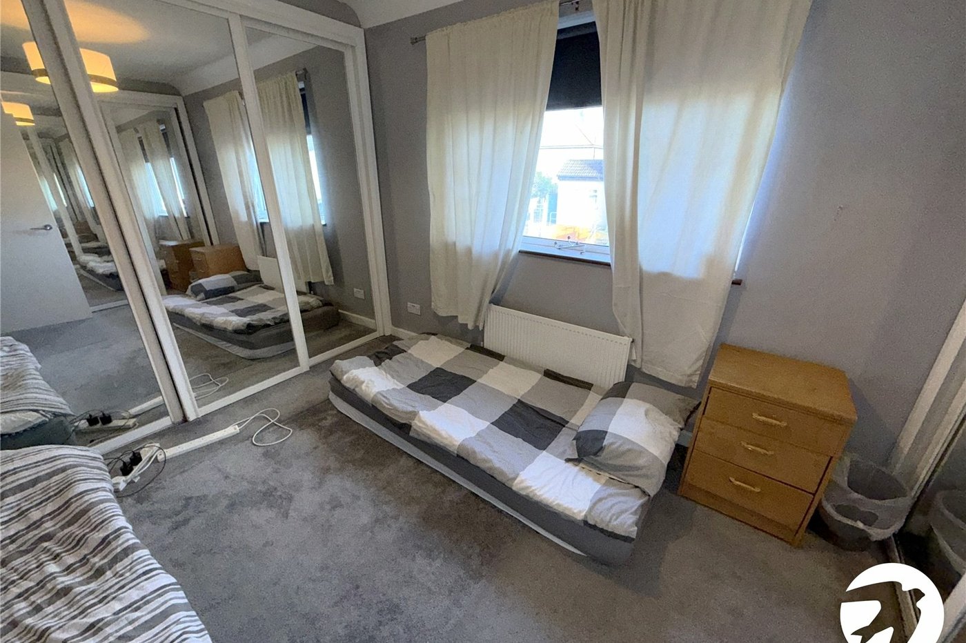 2 bedroom house for sale in London | Robinson Jackson