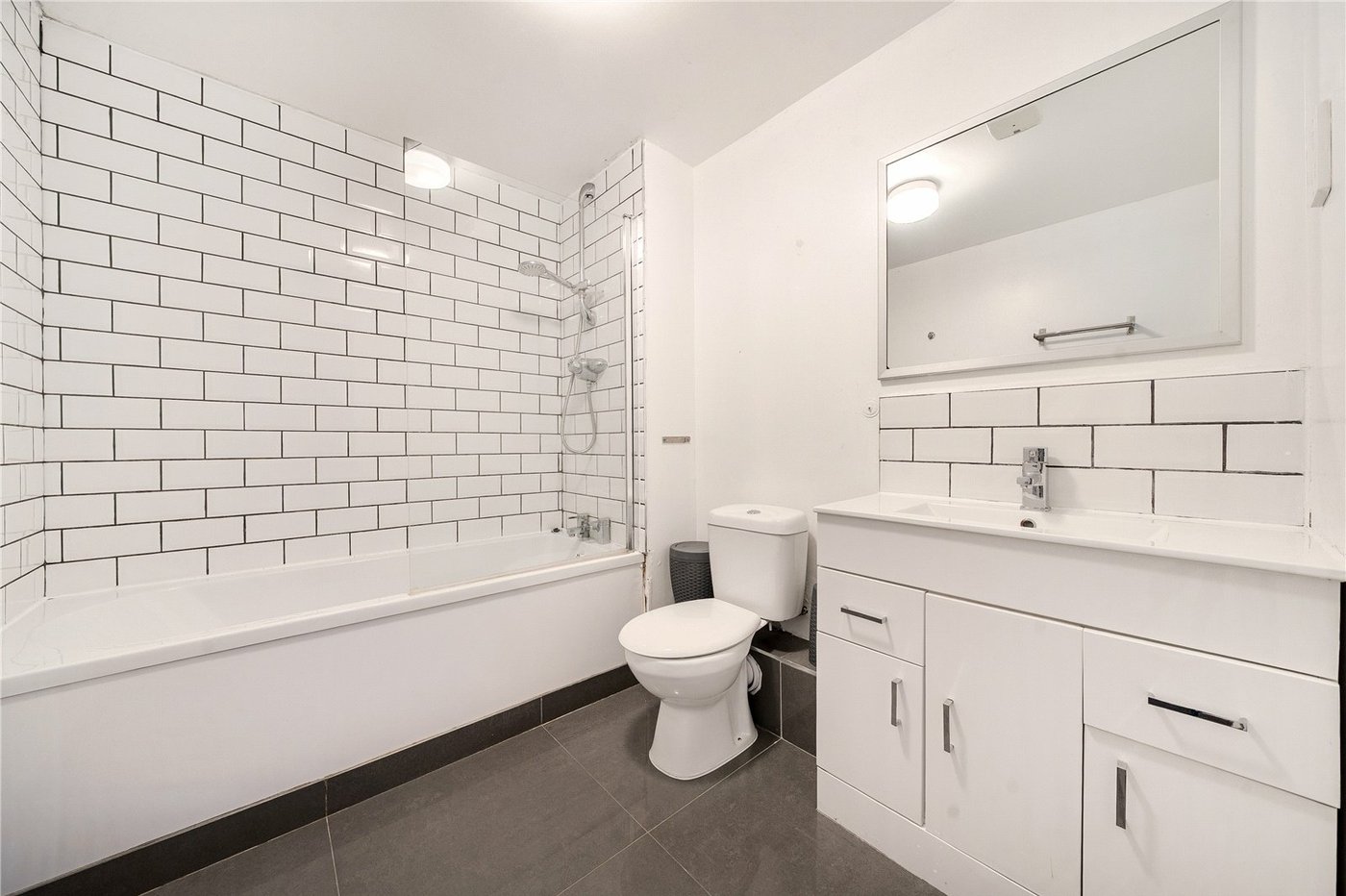 2 bedroom property for sale in  | Robinson Jackson