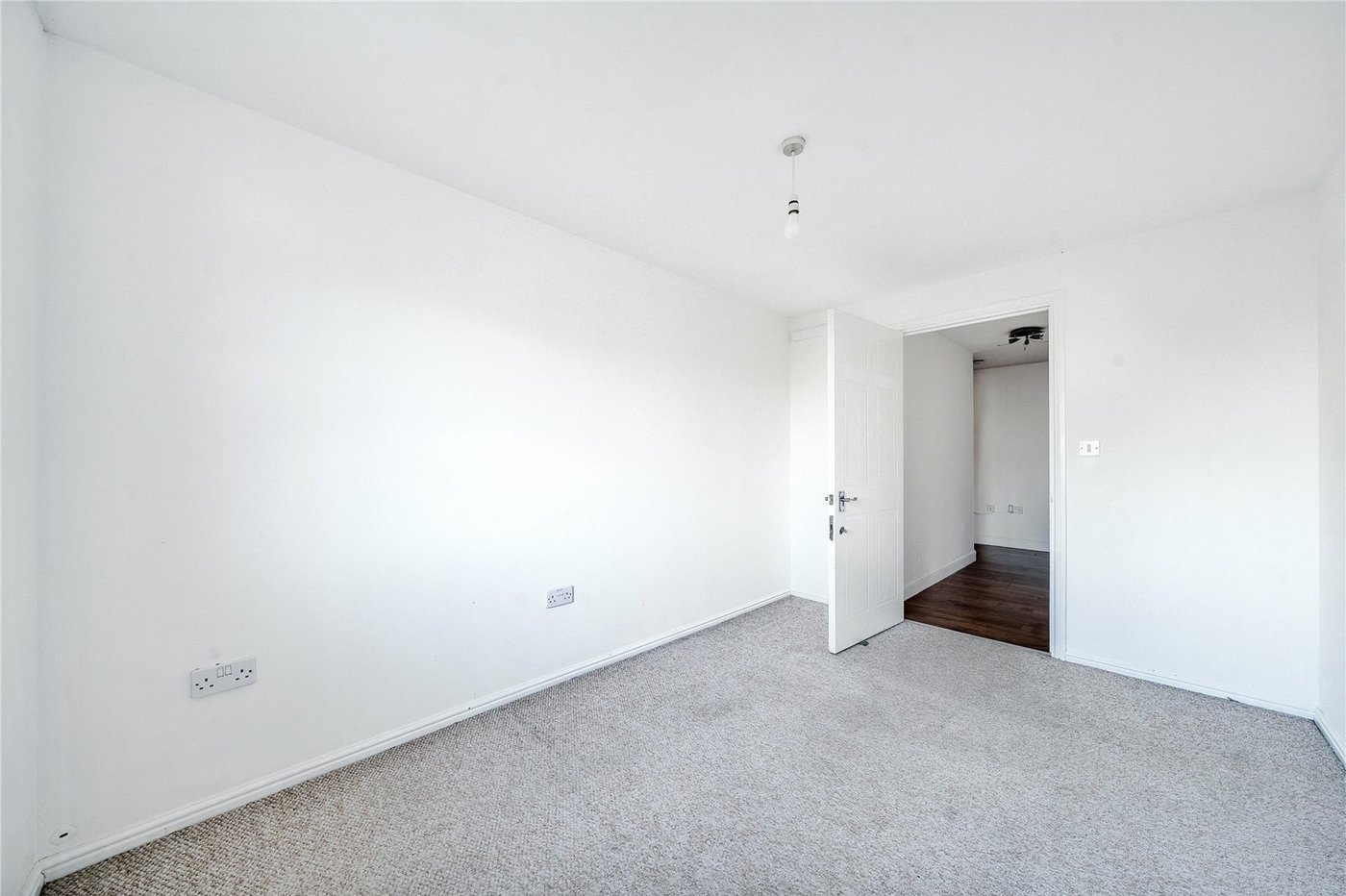 2 bedroom property for sale in  | Robinson Jackson