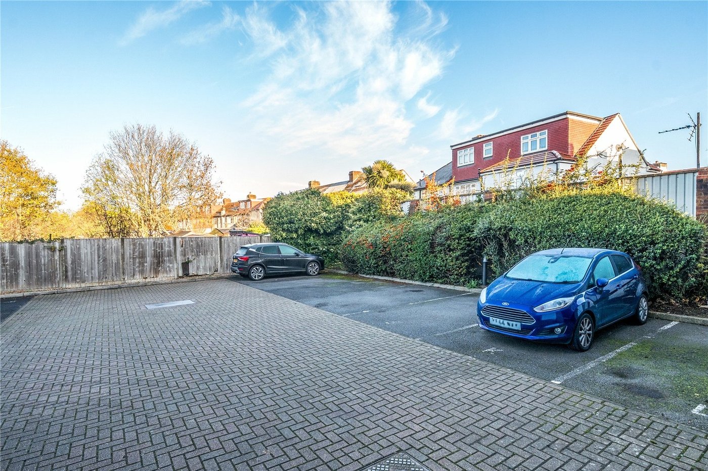 2 bedroom property for sale in  | Robinson Jackson