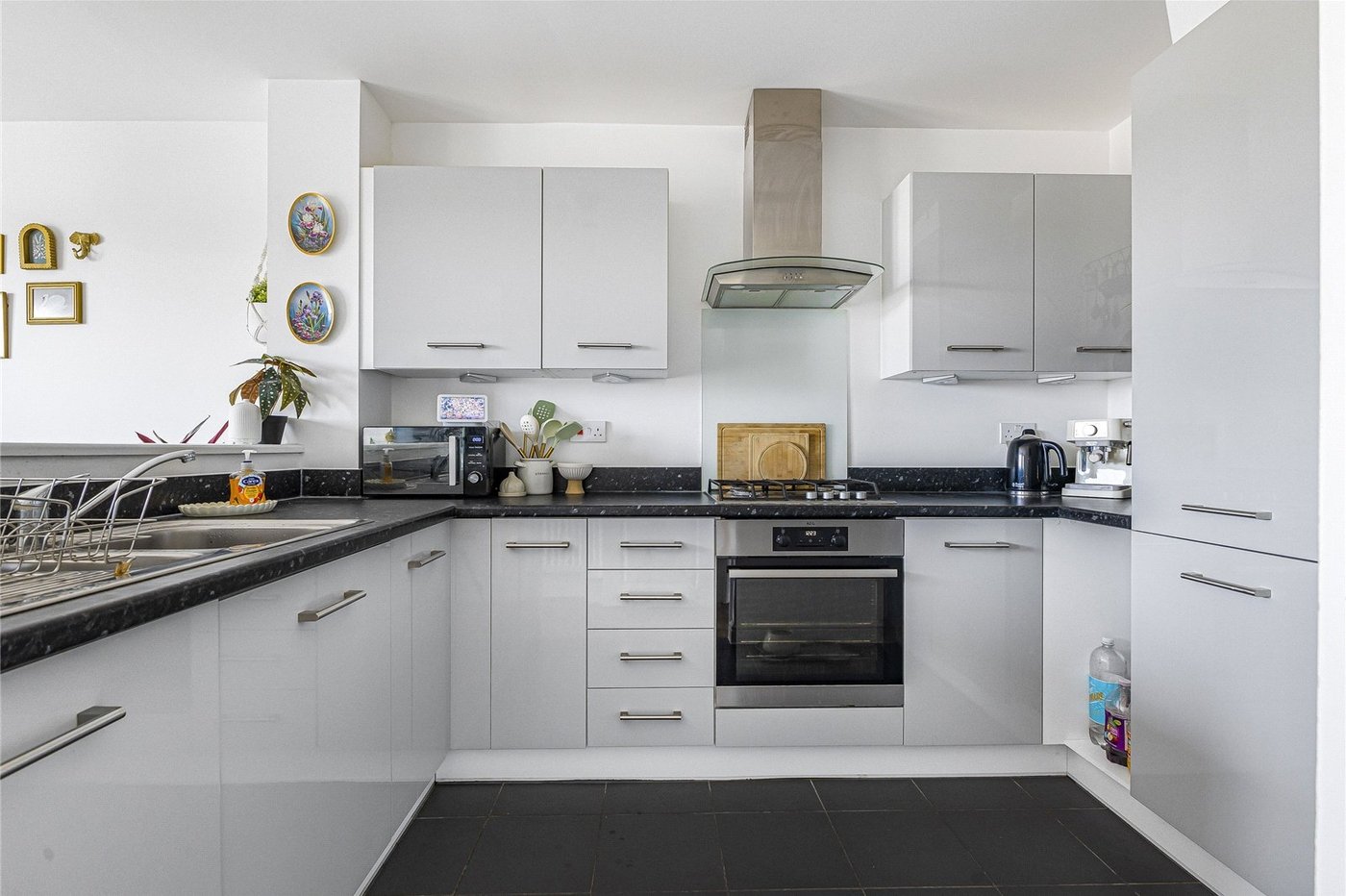 2 bedroom property for sale in Rochester | Robinson Michael & Jackson