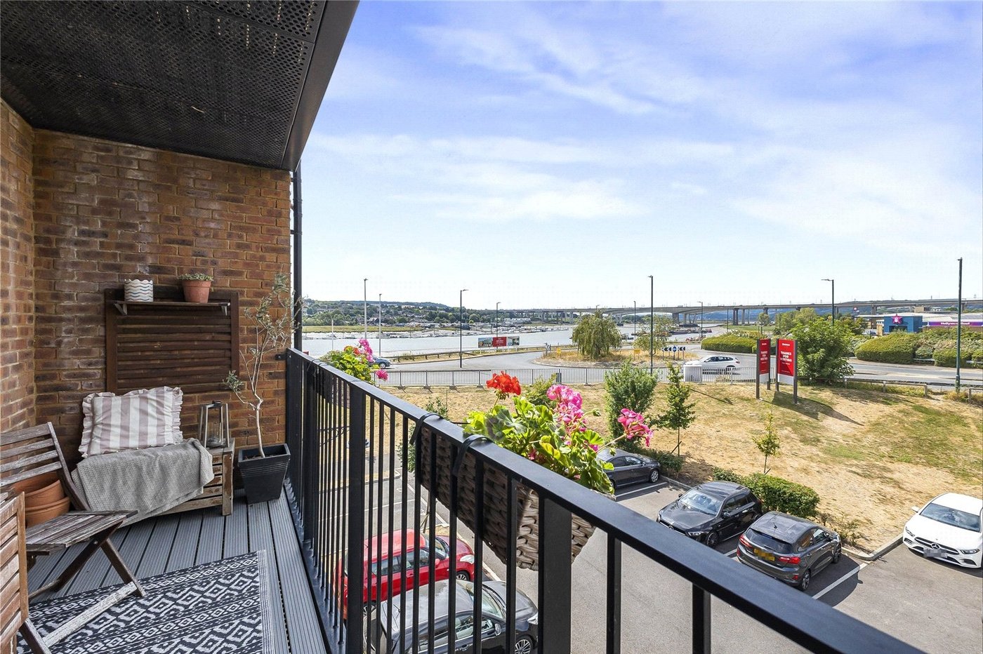 2 bedroom property for sale in Rochester | Robinson Michael & Jackson