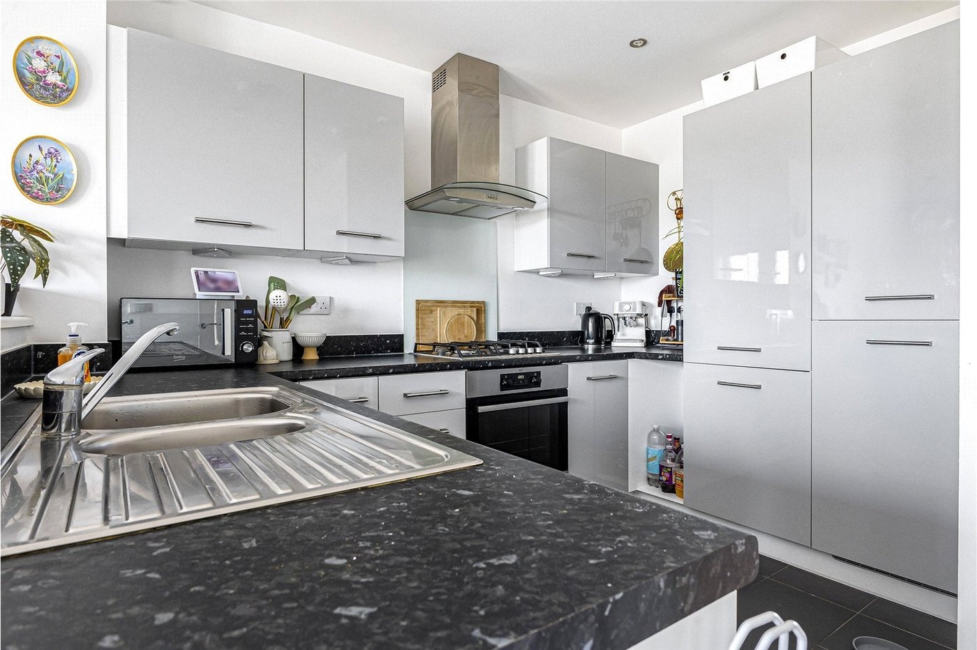 2 bedroom property for sale in Rochester | Robinson Michael & Jackson