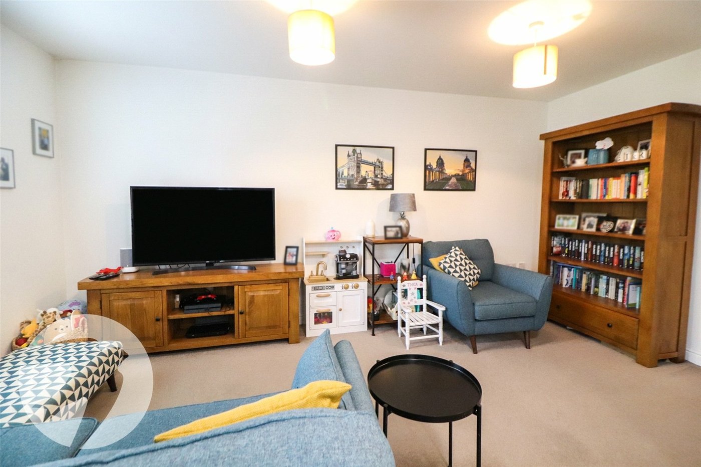 2 bedroom property for sale in Rainbow Road | Robinson Jackson