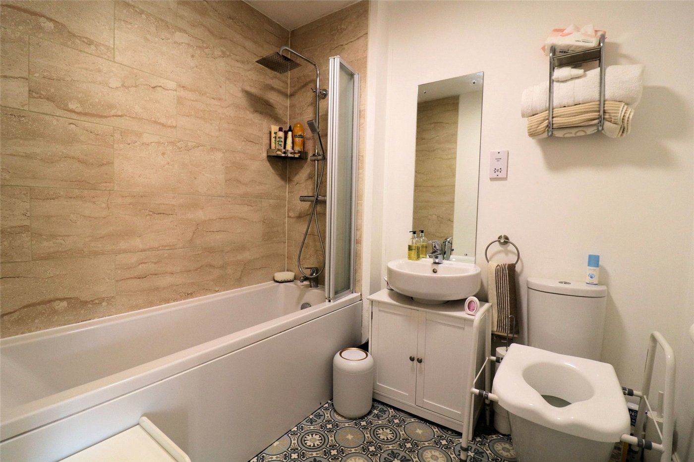 2 bedroom property for sale in Rainbow Road | Robinson Jackson