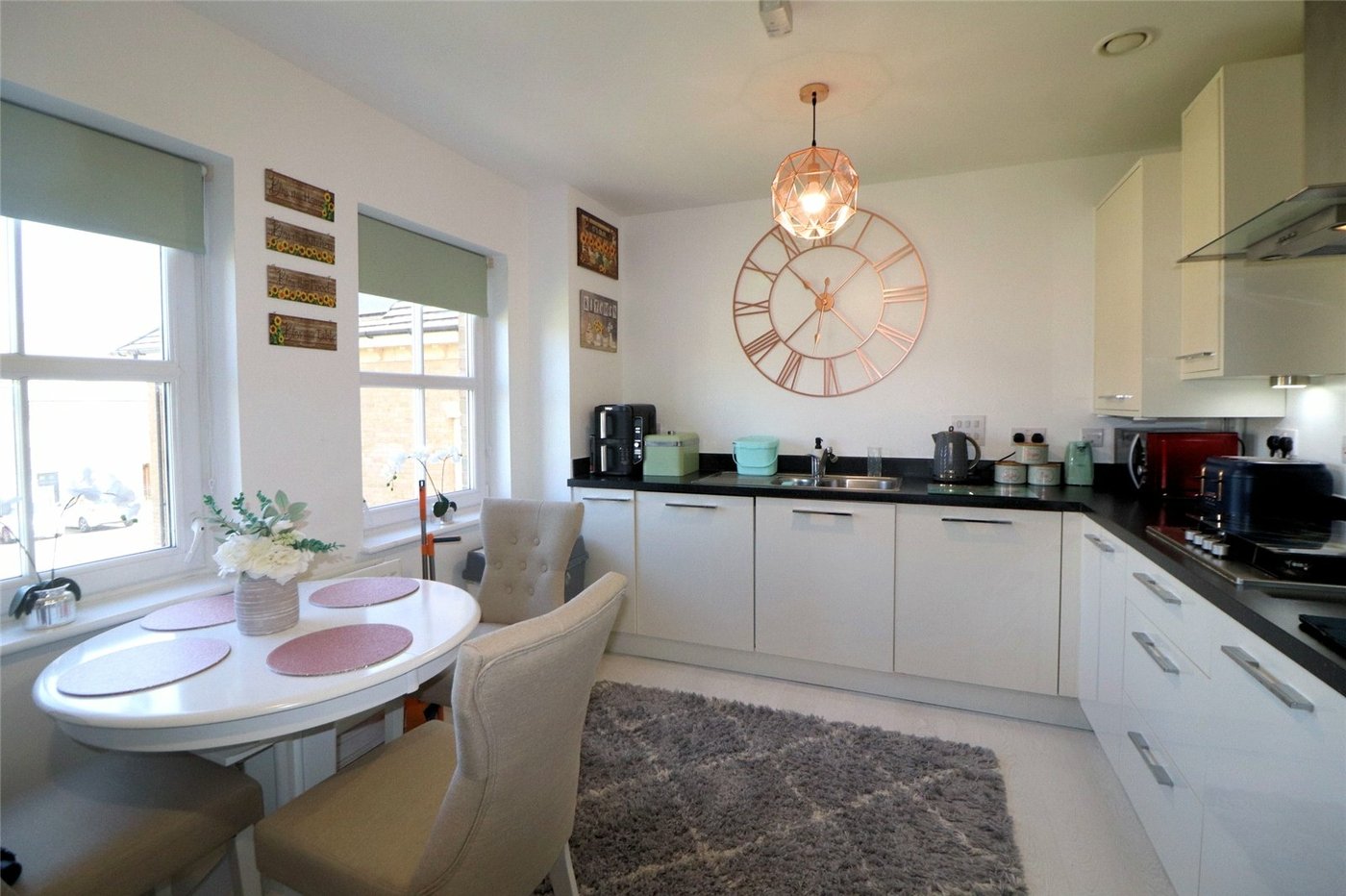 2 bedroom property for sale in Rainbow Road | Robinson Jackson