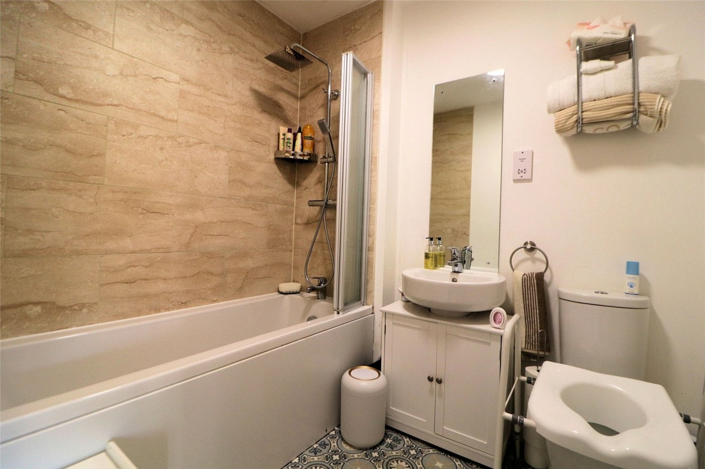 2 bedroom property for sale in Rainbow Road | Robinson Jackson