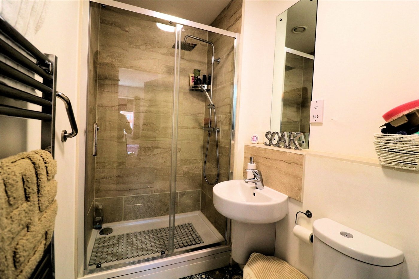 2 bedroom property for sale in Rainbow Road | Robinson Jackson