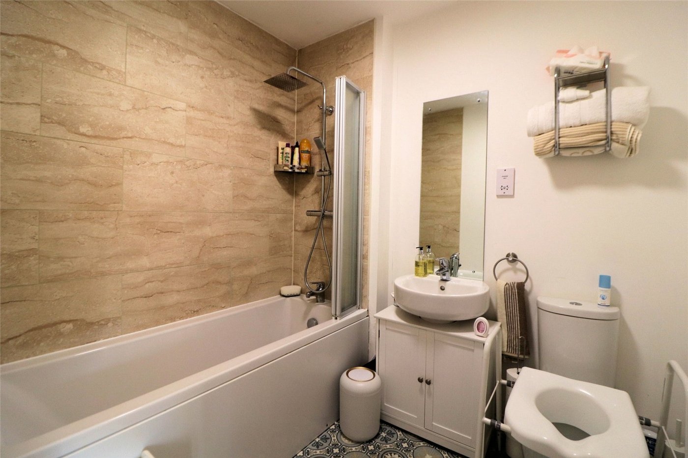 2 bedroom property for sale in Rainbow Road | Robinson Jackson