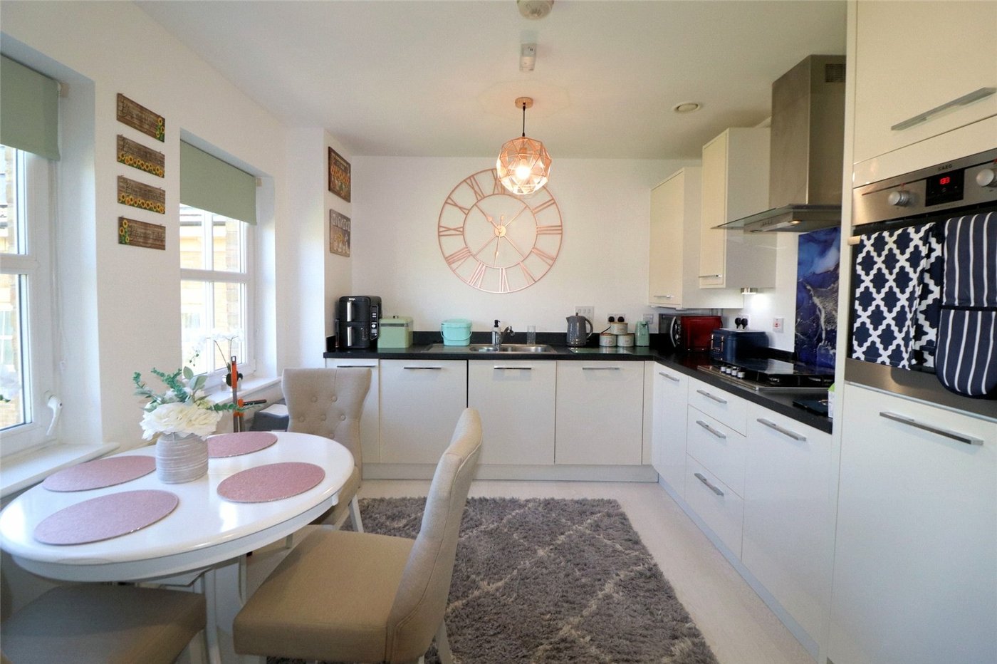 2 bedroom property for sale in Rainbow Road | Robinson Jackson