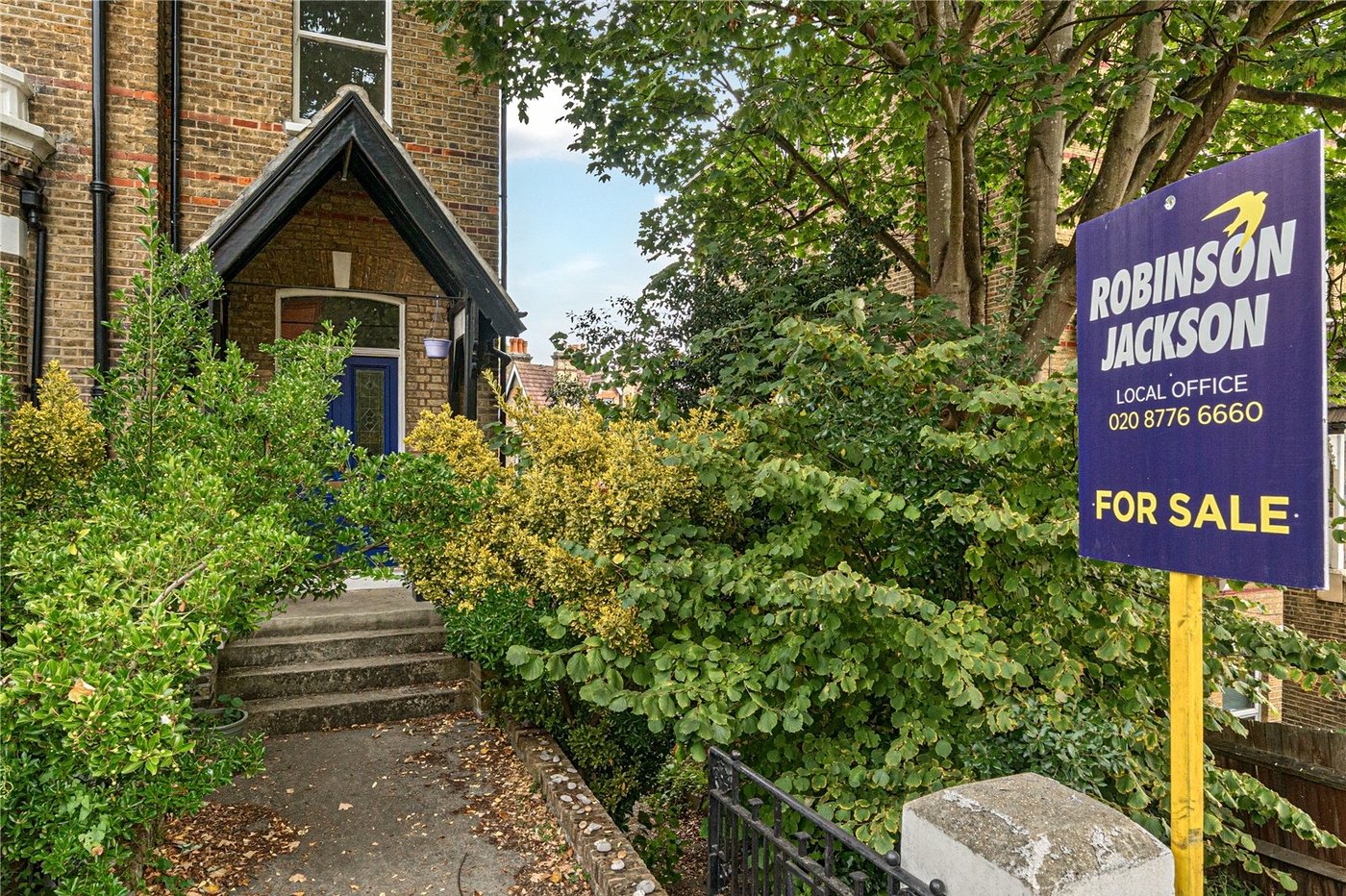 2 bedroom property for sale in  | Robinson Jackson