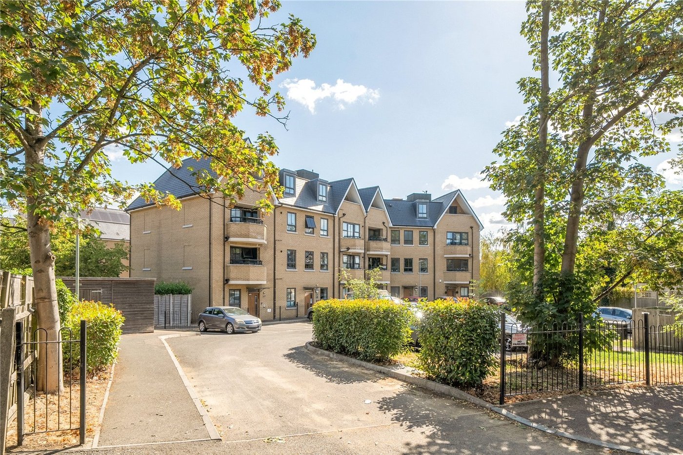 2 bedroom property for sale in Sydenham | Robinson Jackson