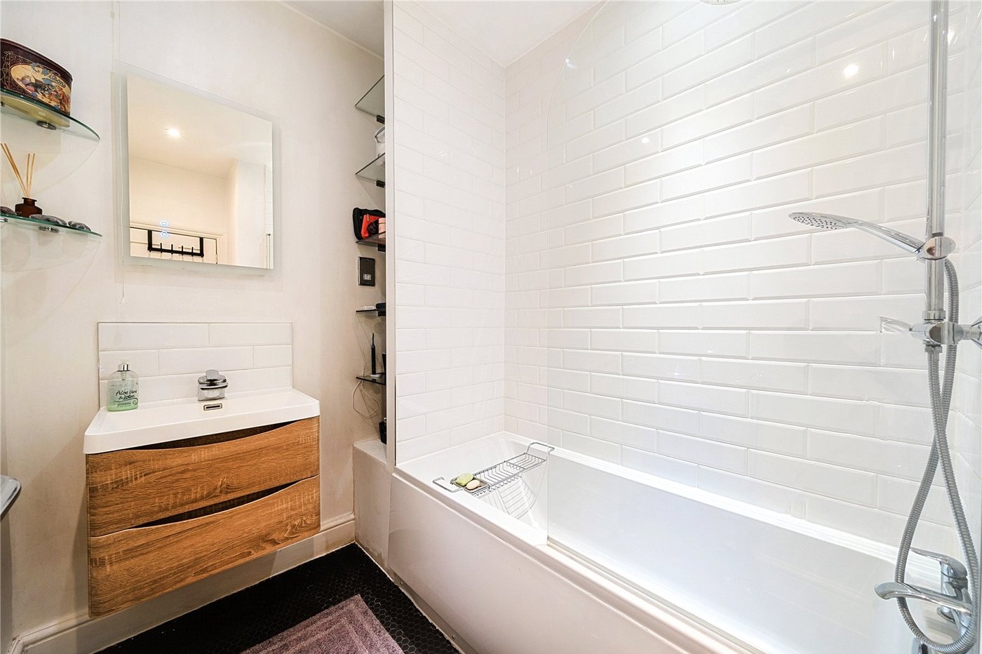 2 bedroom property for sale in Sydenham | Robinson Jackson