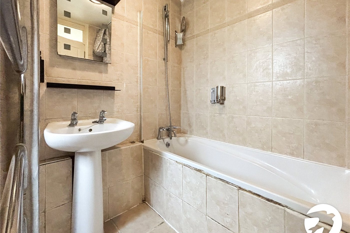 2 bedroom property for sale in Maidstone | Robinson Michael & Jackson