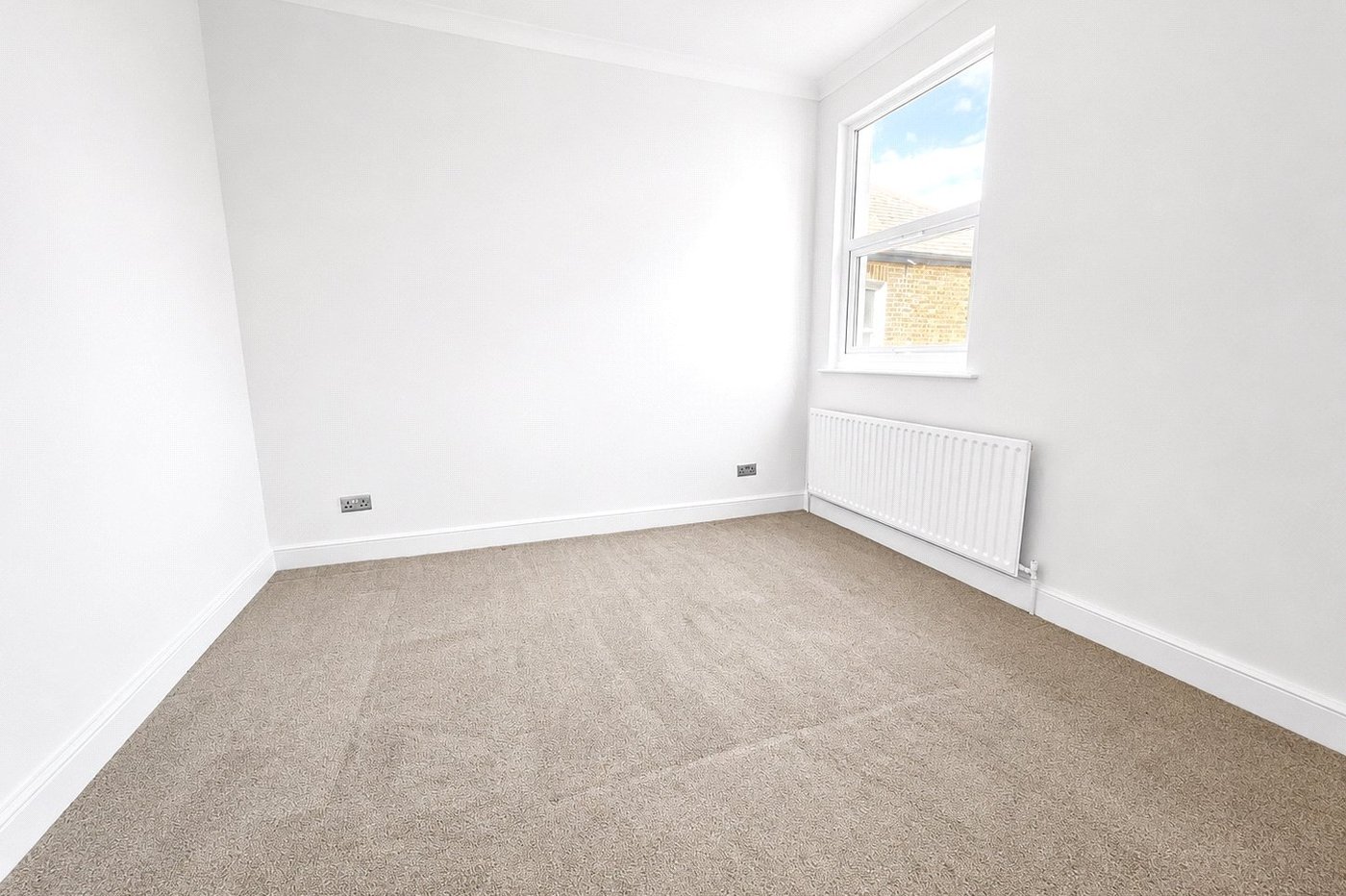2 bedroom property for sale in London | Robinson Jackson