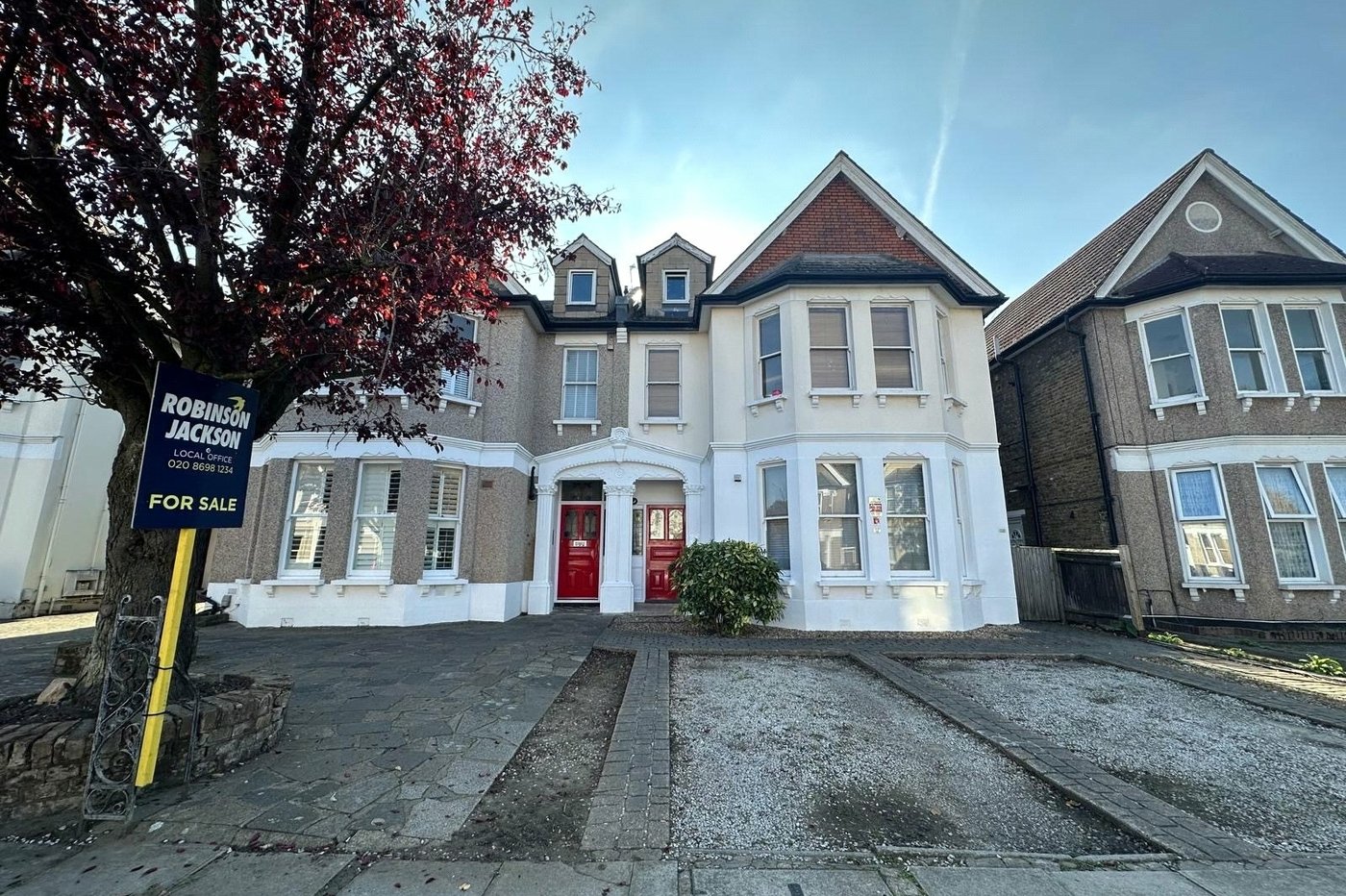 2 bedroom property for sale in London | Robinson Jackson