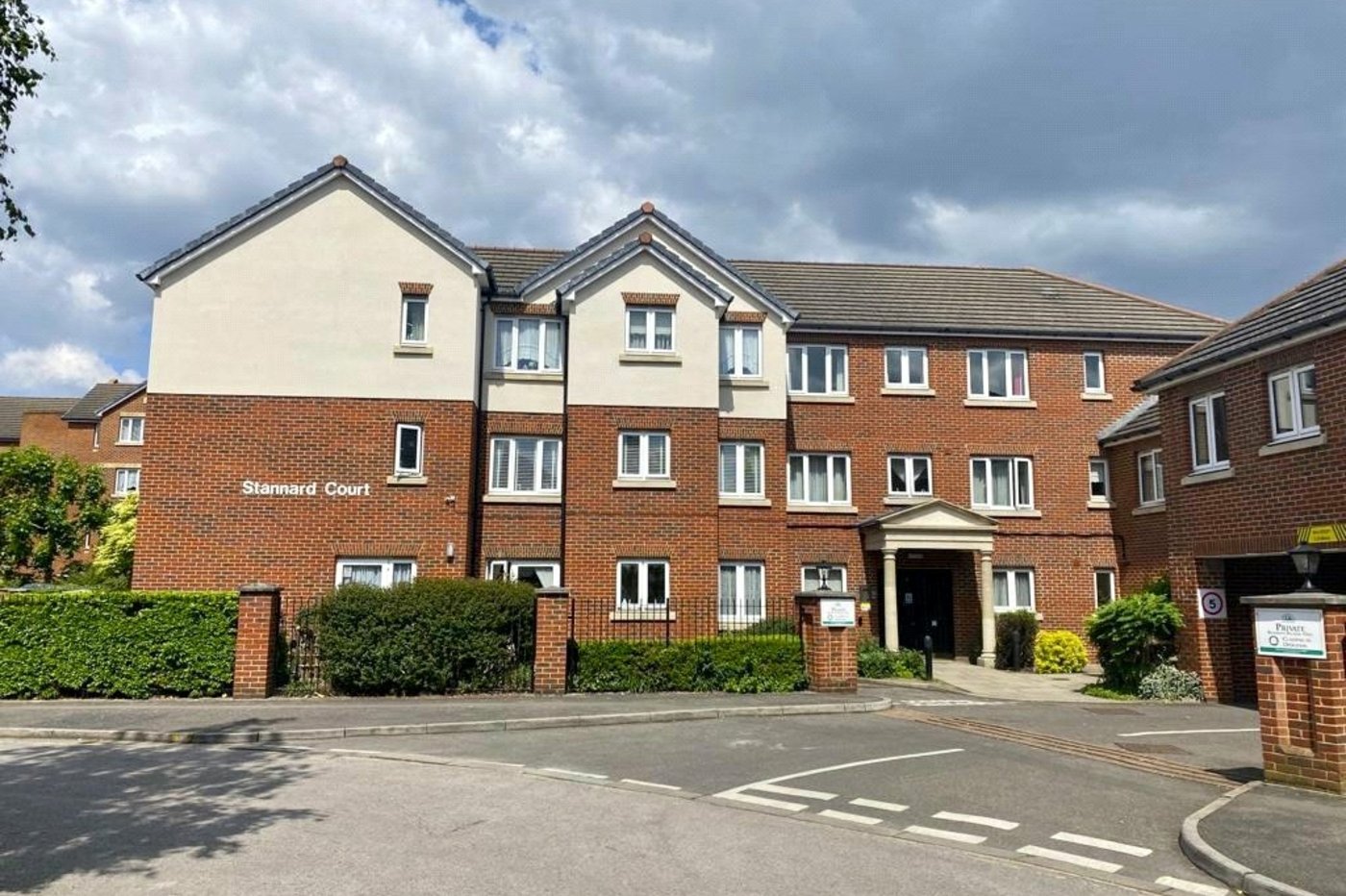 1 bedroom property for sale in London | Robinson Jackson