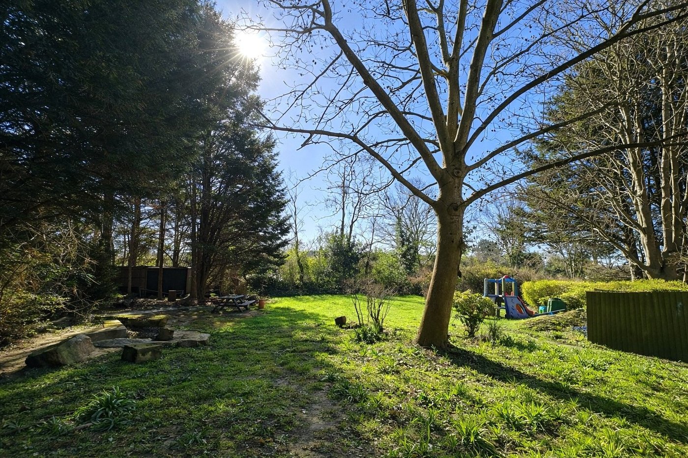 2 bedroom property for sale in London | Robinson Jackson