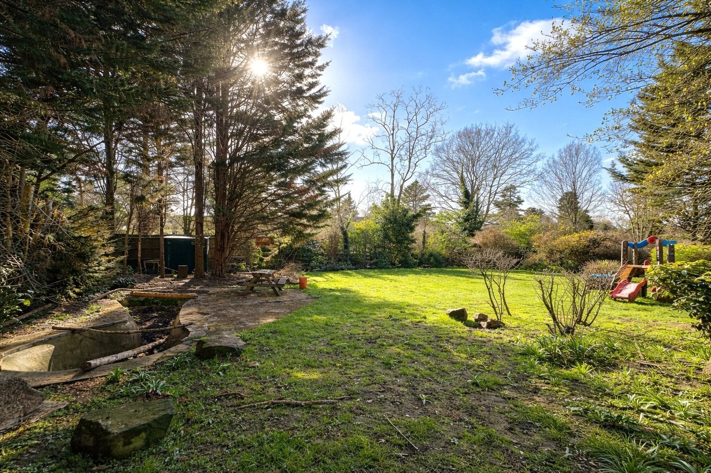 2 bedroom property for sale in London | Robinson Jackson