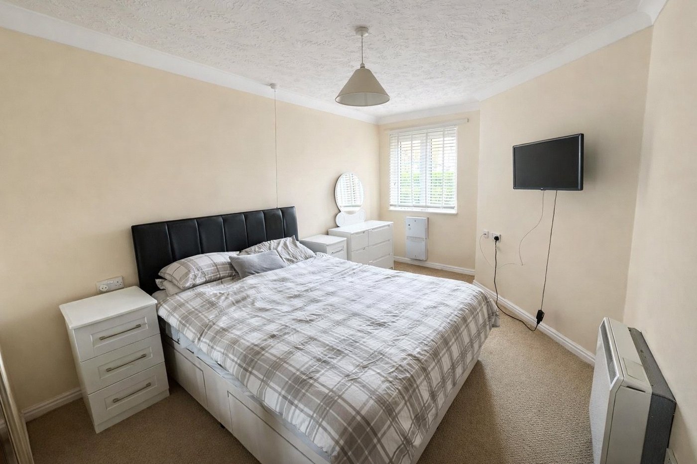 1 bedroom property for sale in London | Robinson Jackson