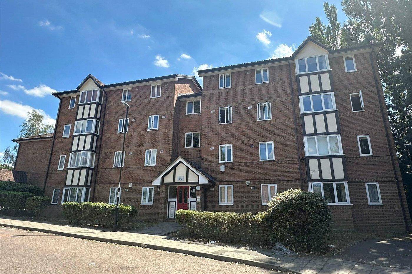 2 bedroom property for sale in London | Robinson Jackson