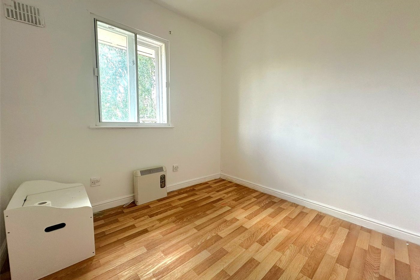 2 bedroom property for sale in London | Robinson Jackson