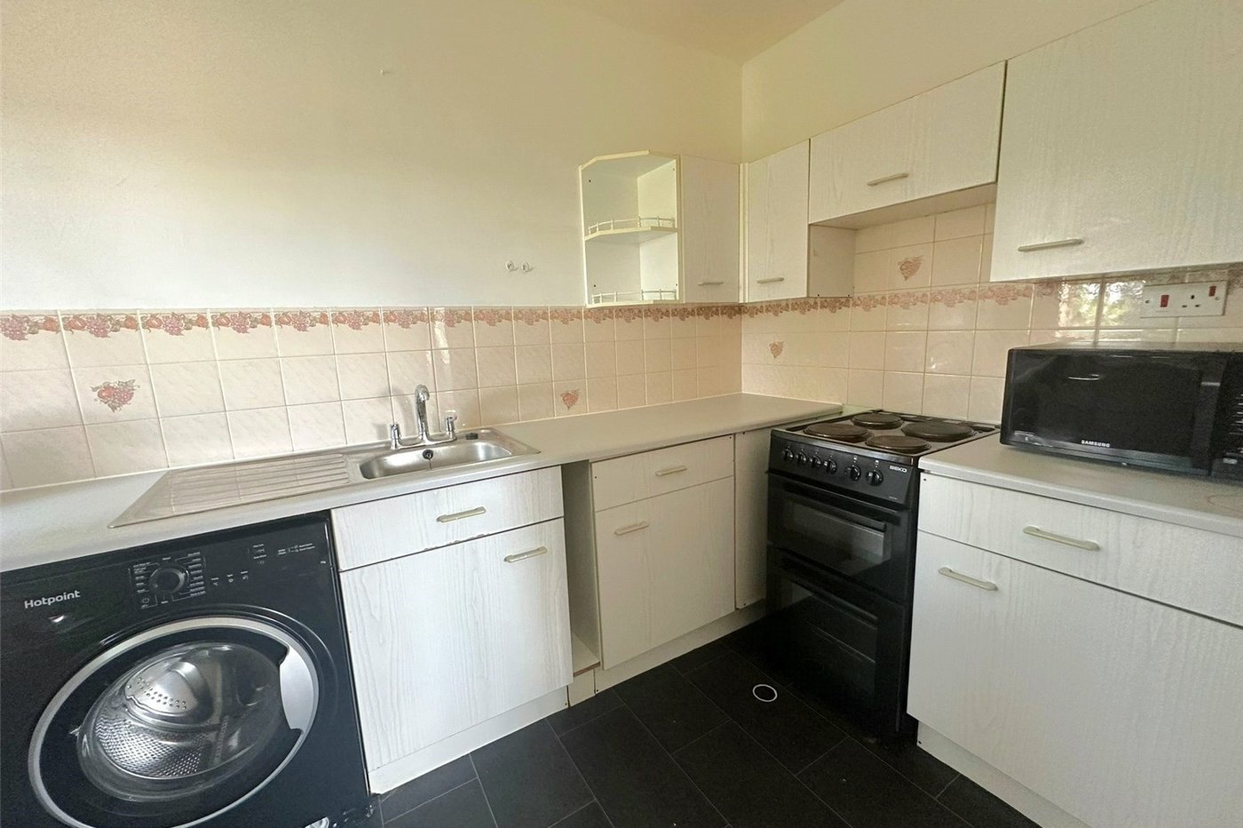 2 bedroom property for sale in London | Robinson Jackson