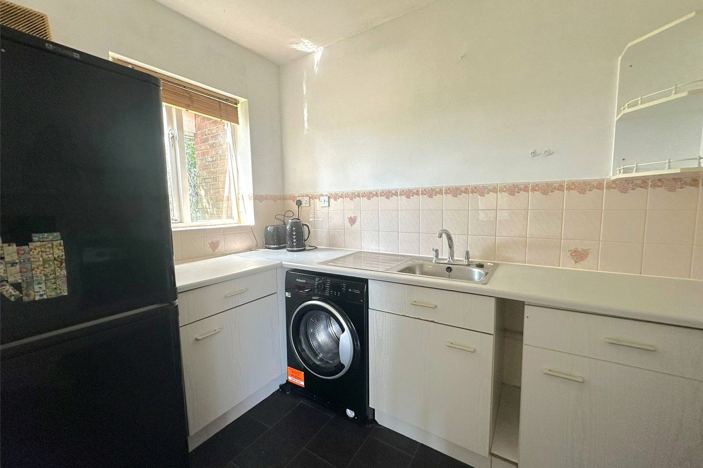 2 bedroom property for sale in London | Robinson Jackson