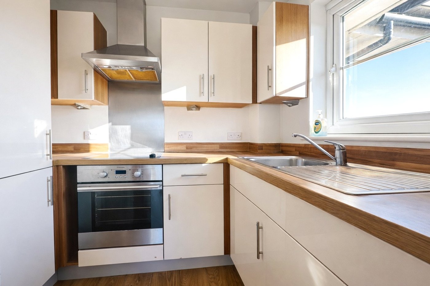 1 bedroom property for sale in London | Robinson Jackson