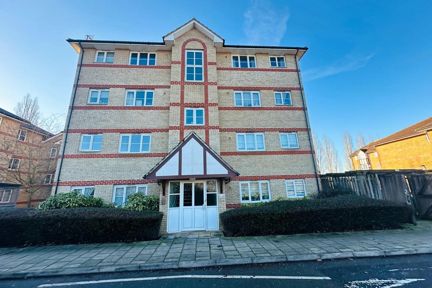 1 bedroom property for sale in London | Robinson Jackson